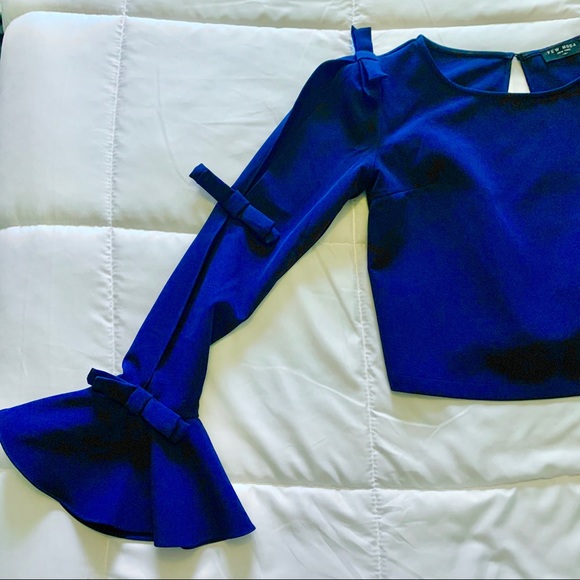 Few Moda Backless Blouse with Bow Accents - Picture 1 of 7